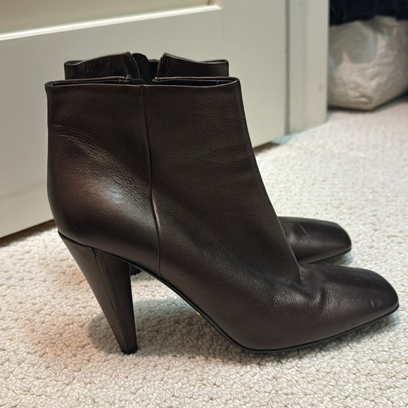 Vintage Prada boots - Picture 5 of 5